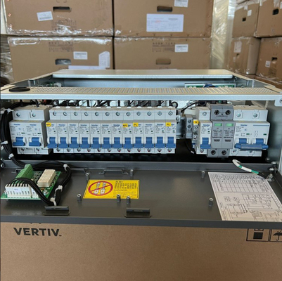 Vertiv 48Vdc Embedded Power System 19 inch Telecom Equipment Netsure 731A41 200A Schakelaar stroomtoevoer