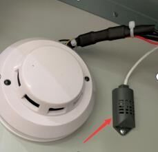 Op maat gemaakte gegalvaniseerde stalen 1,5 mm dikte 14U buitenkastbehuizing met 1500W airconditioner voor batterijopslag in telecomstations